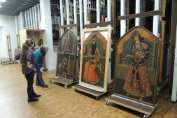 3 Qajar paintings after restoration, Dr. Babette Hartwieg (GG) during the approval with Dipl.-Restaurator Ramona Roth